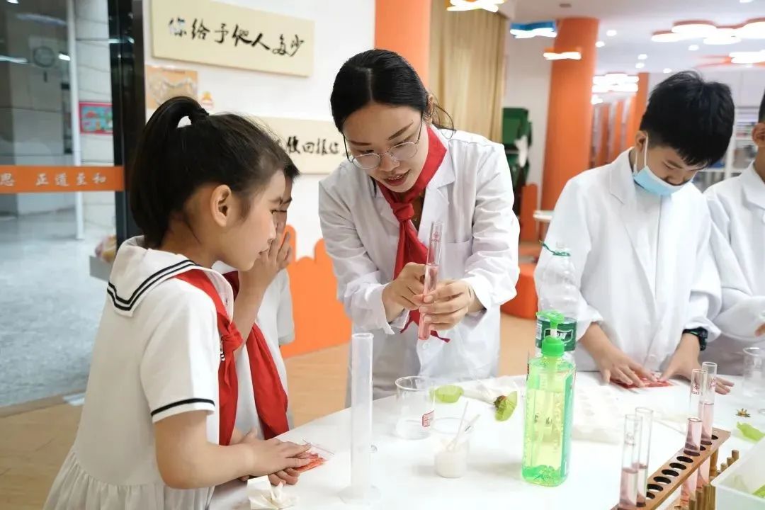 5986166e617f64e07f7fabce7617c78c.jpg 图片